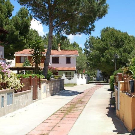 Margherita Holiday House Porto Pino Exterior photo