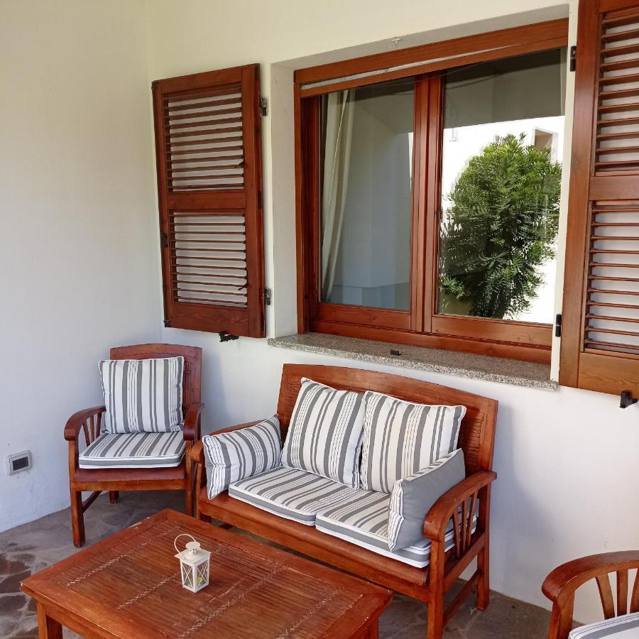 Margherita Holiday House Porto Pino Exterior photo